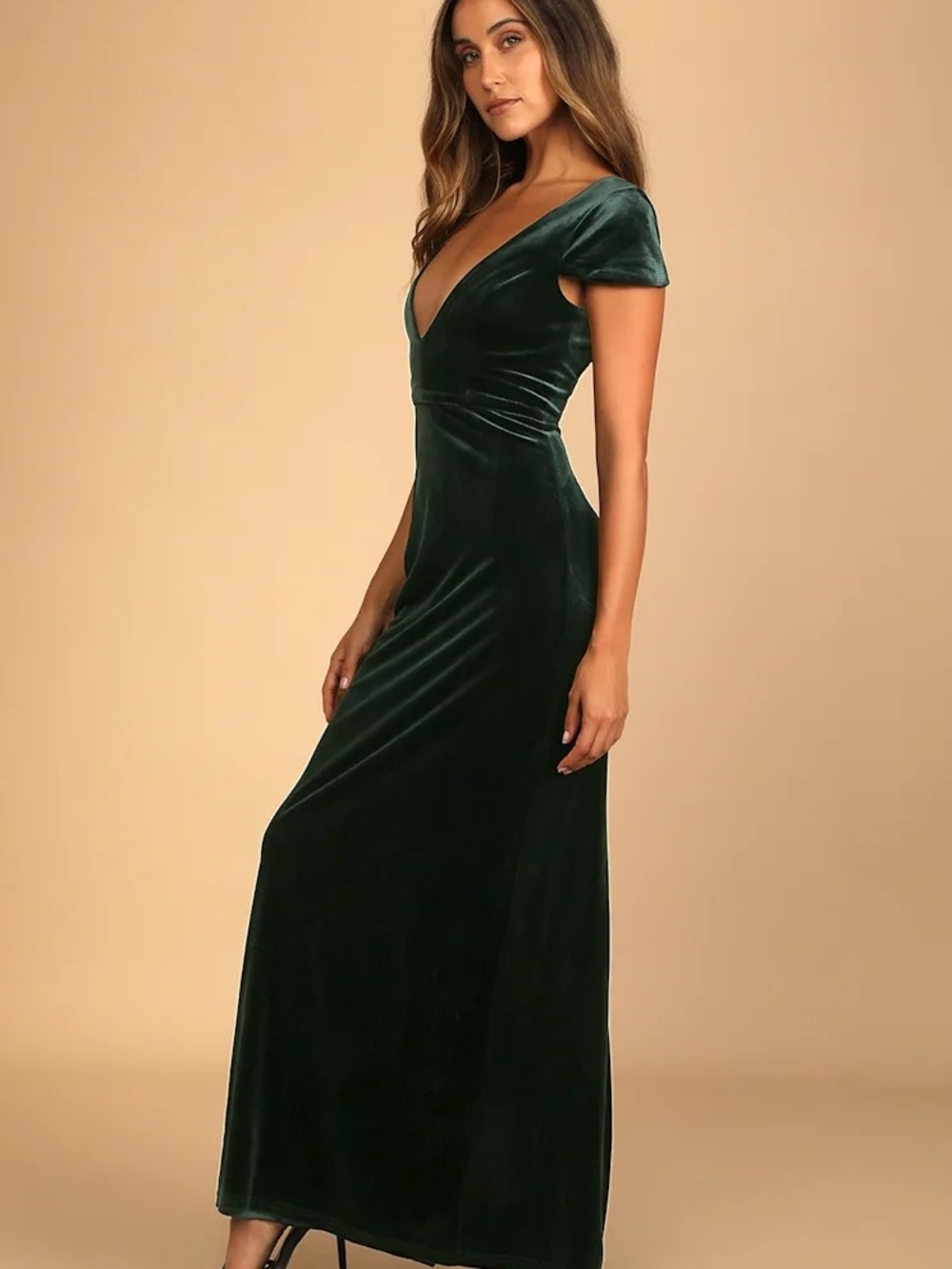 Lulu's Emerald Green Velvet V-Neck Maxi Dress